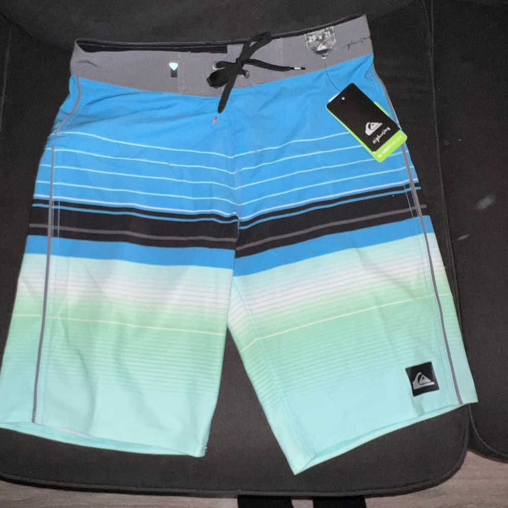 Mens Quicksilver board shorts